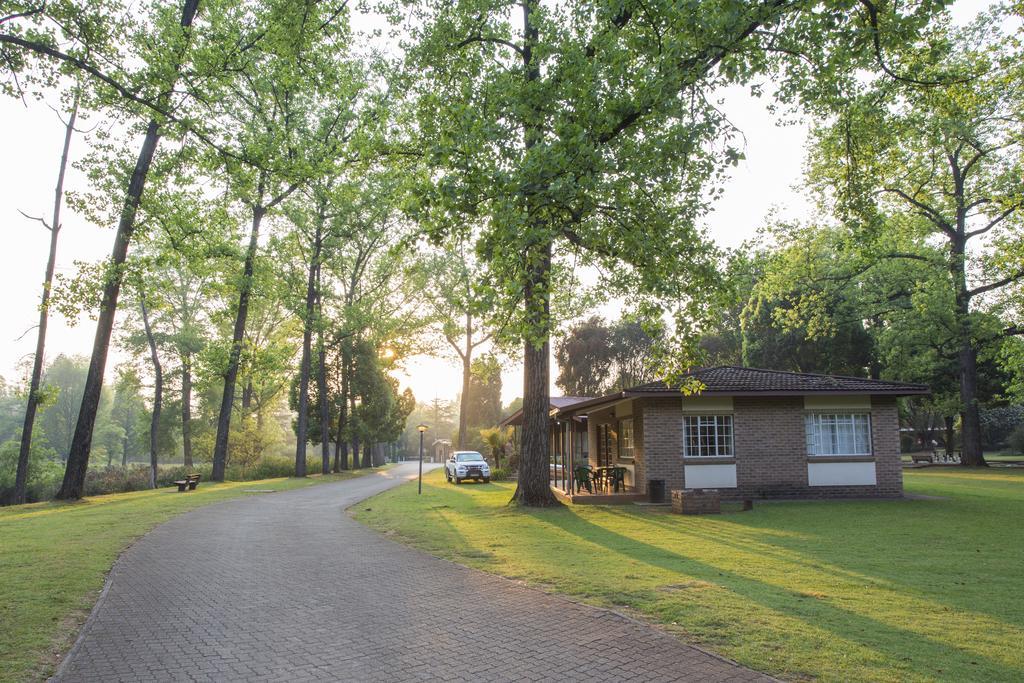 Merry Pebbles Resort Саби Экстерьер фото