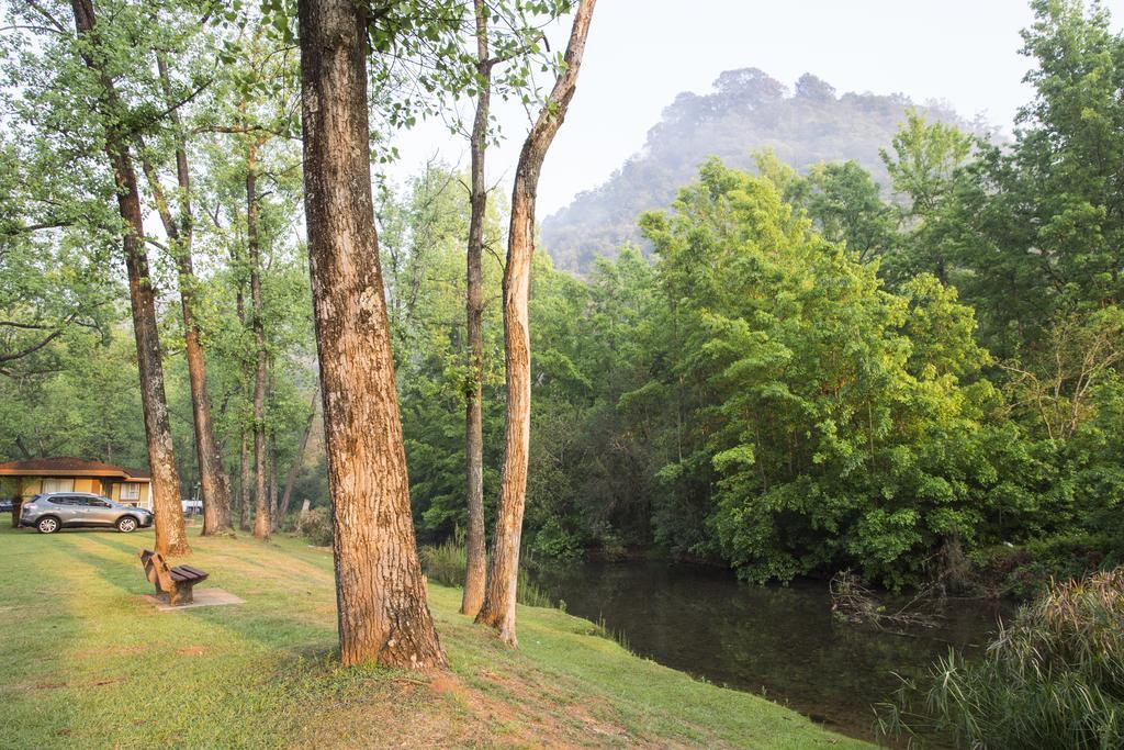 Merry Pebbles Resort Саби Экстерьер фото