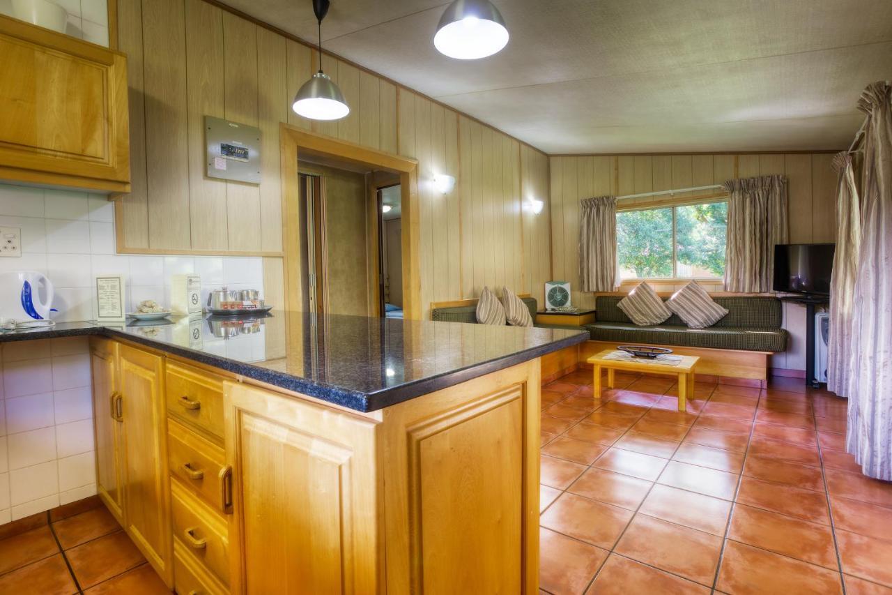 Merry Pebbles Resort Саби Экстерьер фото